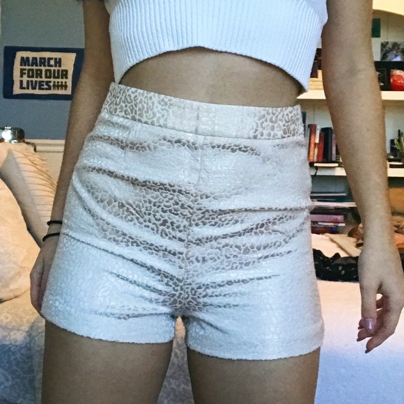 High waisted glitter leopard shorts - Picture 3 of 3